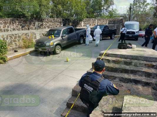 Localizan vehículo baleado en calles de Morelia - Foto 1 