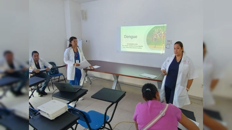 Capacitación permanente para el diagnóstico oportuno del dengue en Uruapan: SSM