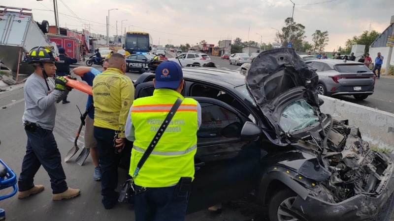 Cinco lesionados deja choque y volcadura en el libramiento Sur Poniente de Corregidora, Querétaro  