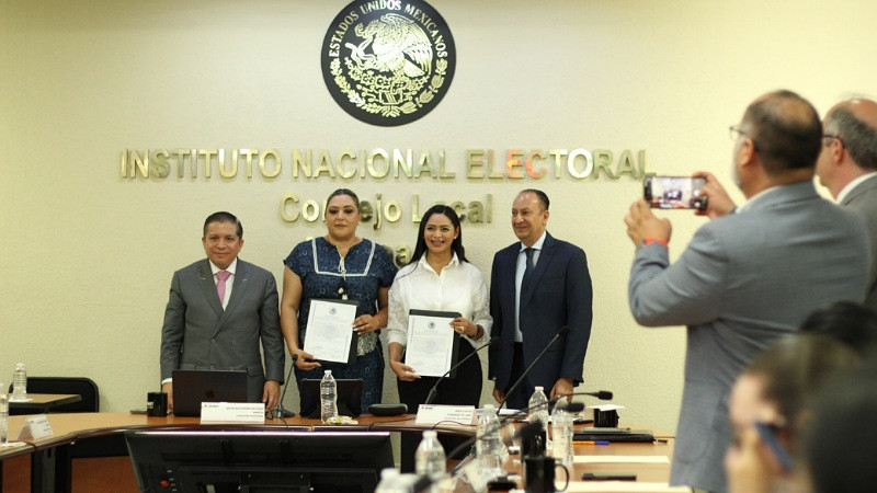 Recibe Araceli Saucedo constancia como Senadora Electa en Michoacán  