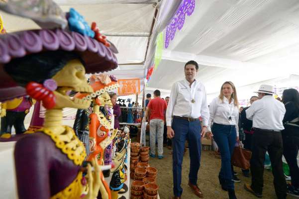 Alfonso Martínez encabezó la inauguración oficial de la sexta edición de la Feria de la Catrina de Capula  