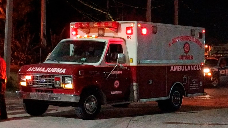 Evacuan tres colonias en Salvatierra por reacción química de gas cloro; hay un intoxicado 