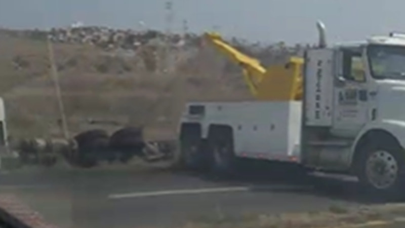 Volcadura de tráiler en la Morelia, Salamanca genera caos vehicular  
