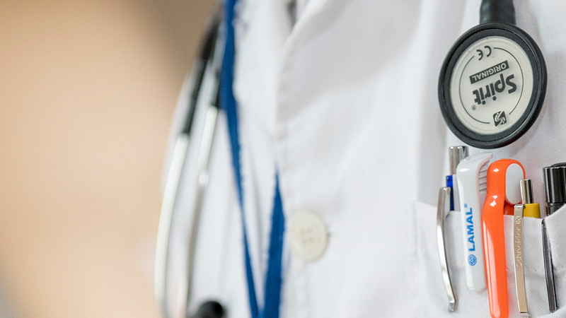 Personal de salud del Edomex se manifiesta; exige instrumentos, uniformes y basificación 