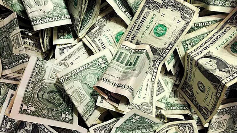 Repunta dólar arriba de 18.50 pesos tras anuncio de reformas  