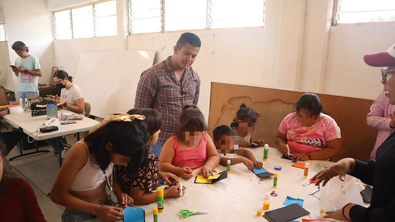 Llega a la colonia Los Ángeles, Caravana de Servicios que promueve Víctor Zurita