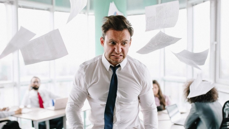 América Latina y Caribe, región con menos empleados enojados con su jefe 