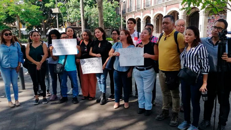Reporteros protestan por agresión contra compañera en Morelos 
