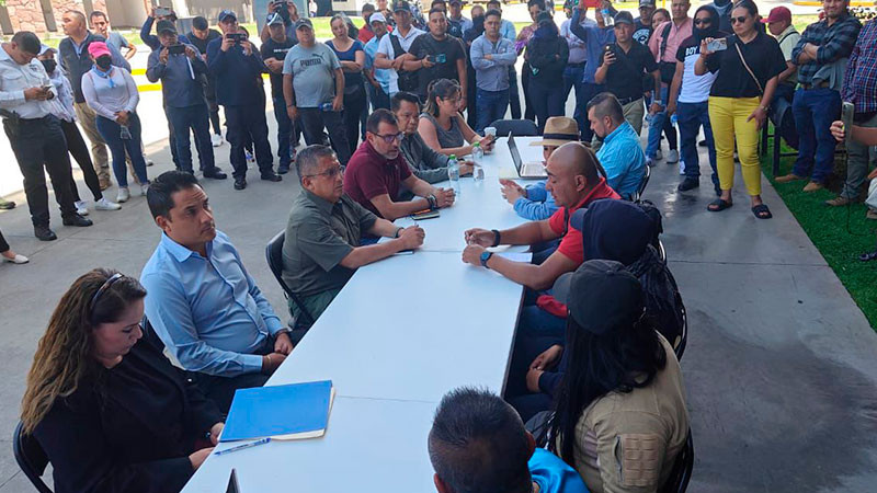 Se logran acuerdos entre autoridades y policías; se dispersan pagos y se abre la circulación