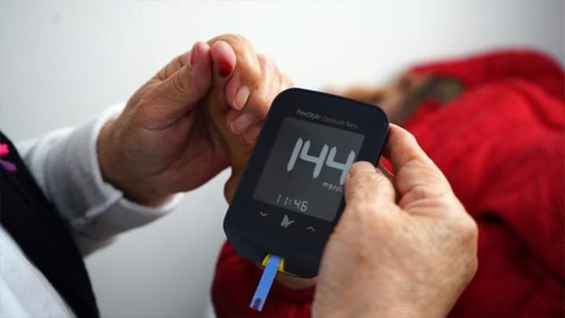 Ejercicio y alimentación saludable ayudan a prevenir diabetes e hipertensión: sector salud