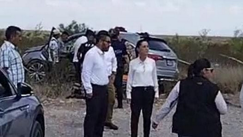 Equipo de Claudia Sheinbaum sufre accidente carretero; hay una persona sin vida 