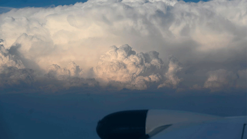 Estimulación de nubes aumentará hasta 30 % las lluvias en Michoacán: Secma