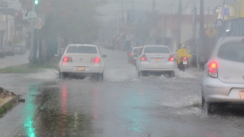  Lluvia torrencial causa inundaciones en Tizimín, Yucatán 