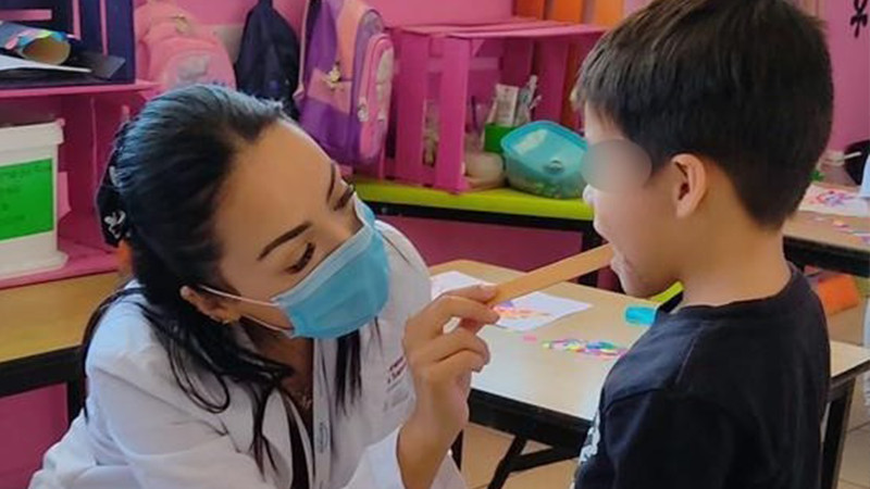 El sector salud cuida la salud bucal de niñas y niños con servicio gratuito en escuelas