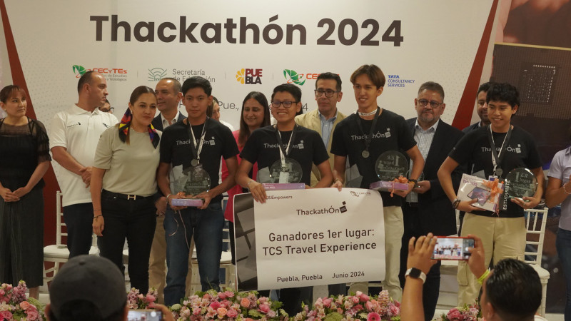 Estudiantes de preparatoria crean aplicación para preservar náhuatl en Hidalgo
