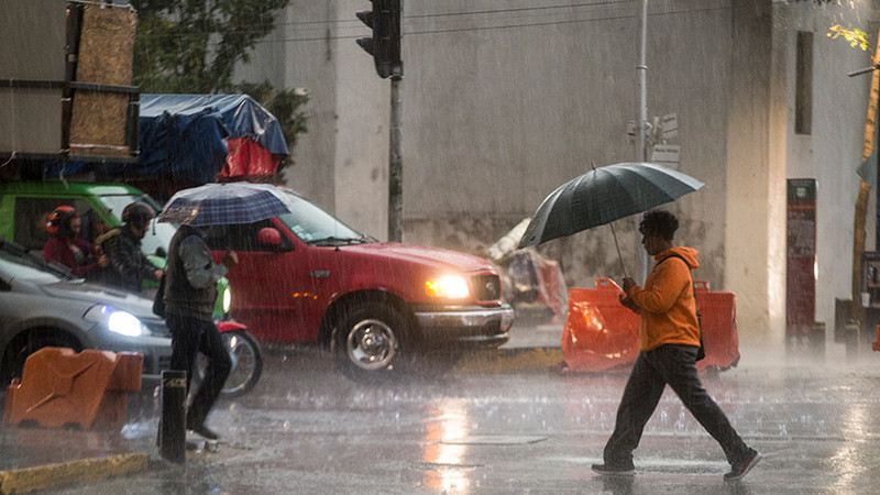 Activan alerta amarilla por fuertes lluvias en Ciudad de México 