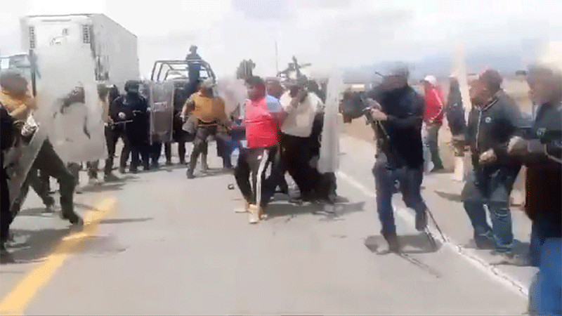 Violento intento de desalojo de manifestantes en Veracruz deja al menos dos muertos y varios heridos 