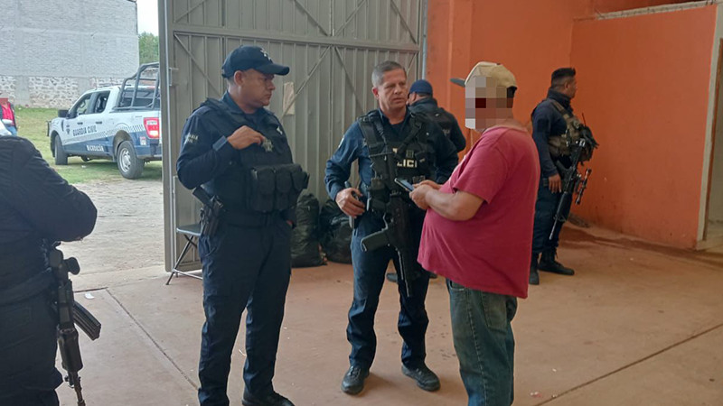 “Revienta” la Guardia Civil desactiva pelea de gallos clandestina en Aporo, Michoacán 