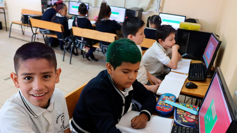 SEE ofrece a escuelas mantenimiento a aulas de medios 