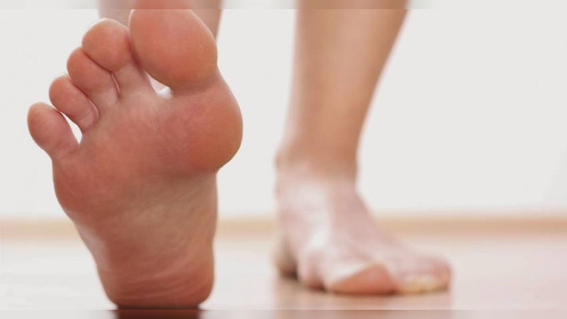 Conoce los signos y síntomas del pie de atleta; recibe atención gratuita en el sector salud 