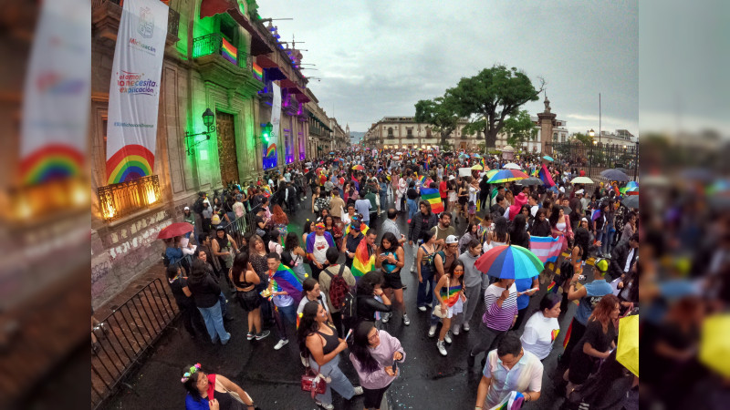 Ni la lluvia frenó el Pride Morelia; piden un alto a simulación política