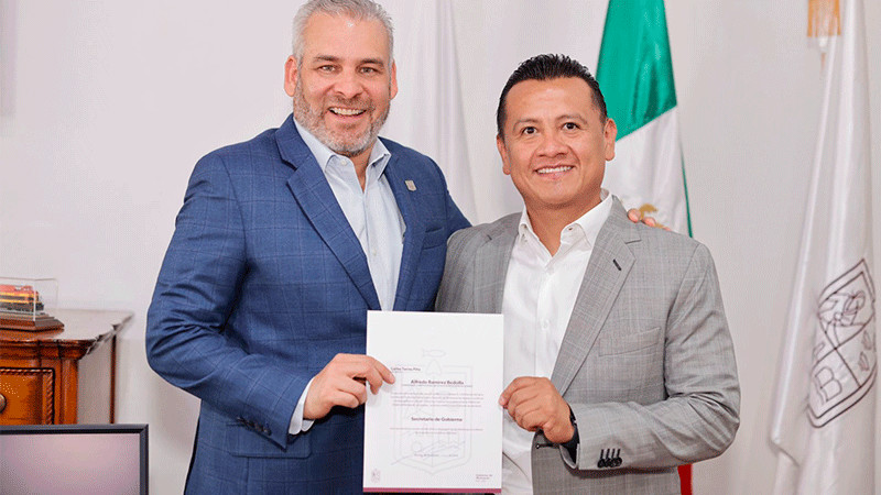 Nombra Bedolla a Carlos Torres Piña como secretario de Gobierno 