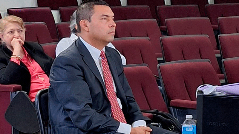 Olivio López Mújica obtiene grado de Doctor en Políticas Públicas 