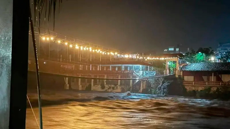Alertan por lluvias "incesantes" y crecidas de ríos en Veracruz 