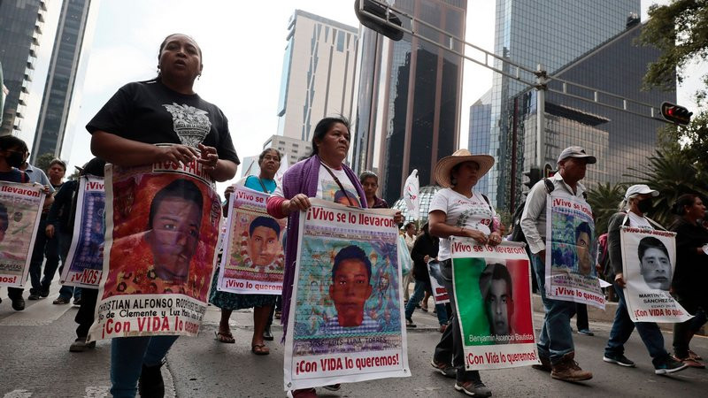 AMLO entregará reporte personal a padres de los 43 de Ayotzinapa el 3 de julio 