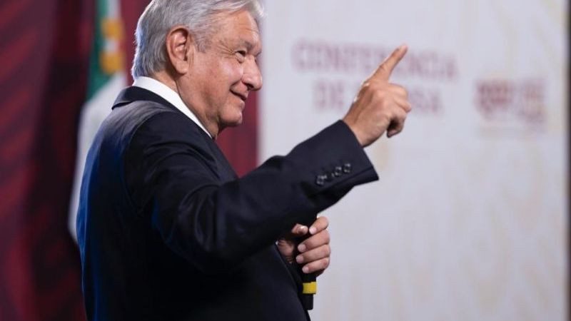 Si Claudia Sheinbaum me pide que la ayude, la ayudo, la Patria es primero: AMLO 