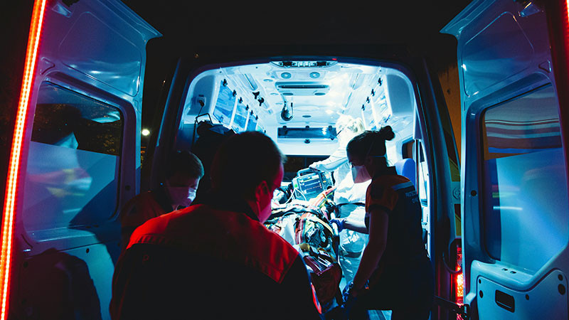 Reconoce sector salud labor, sacrificio y tenacidad de personal paramédico  