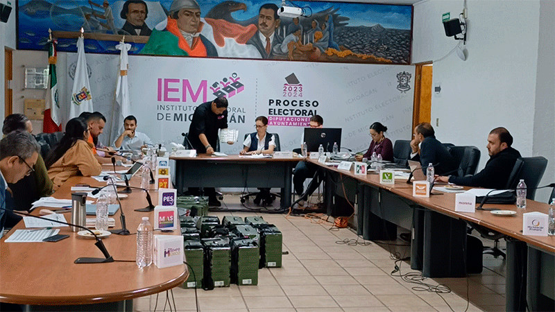 Recupera y cuenta IEM boletas de Tiquicheo  