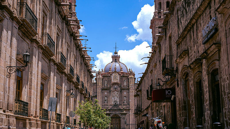 Para bajar el calor, planean poner más árboles en centro de Morelia, Michoacán  