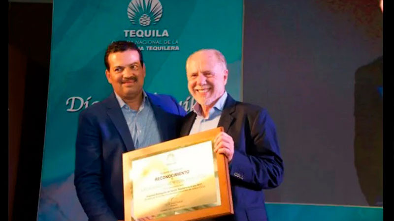 Matan a empresario tequilero en plaza comercial de Guadalajara 