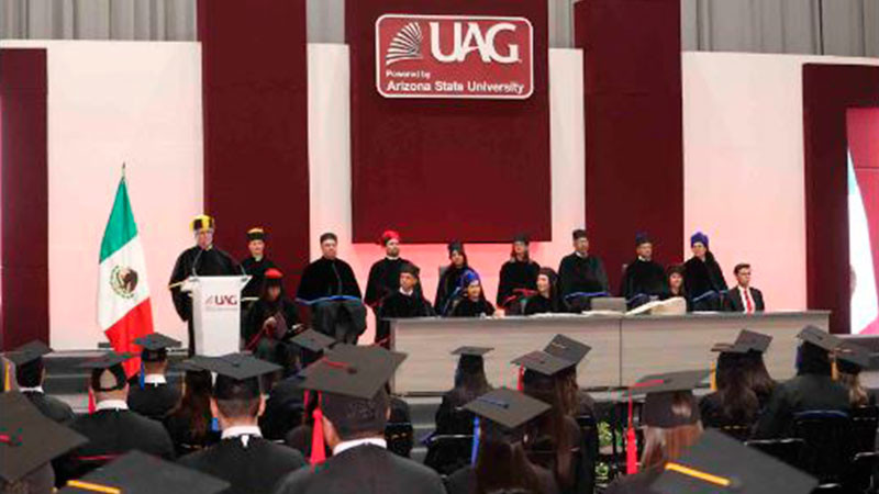Llaman a egresados de la UAG a ser motor de cambio en la sociedad 