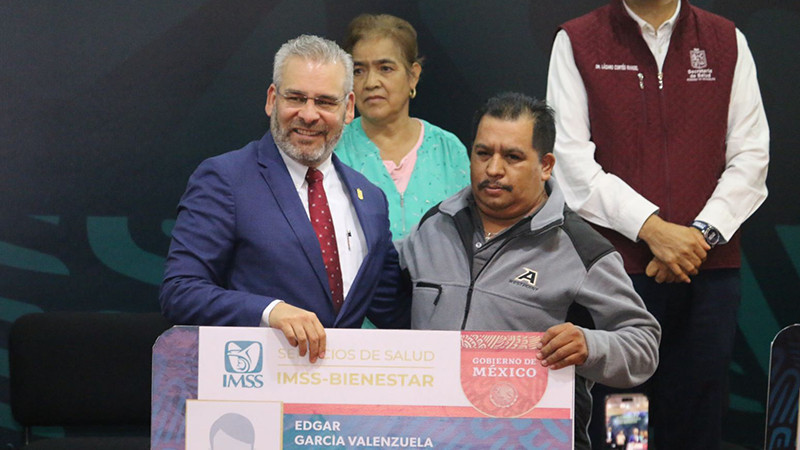 Arranca Bedolla entrega de credenciales IMSS-Bienestar  