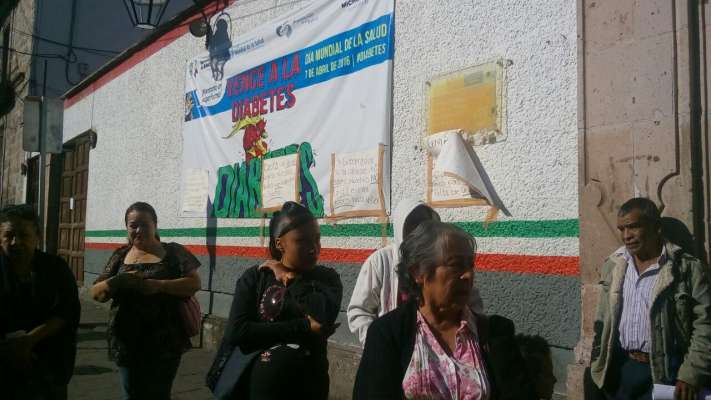 Pacientes sorprendidos por el cierre del centro de salud - Foto 0 