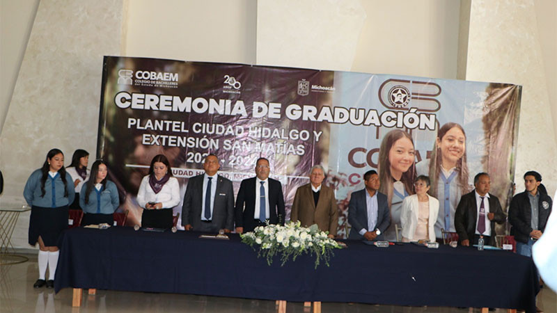 José Luis Téllez Marín, presidió el acto de clausura del COBAEM Plantel Ciudad Hidalgo 