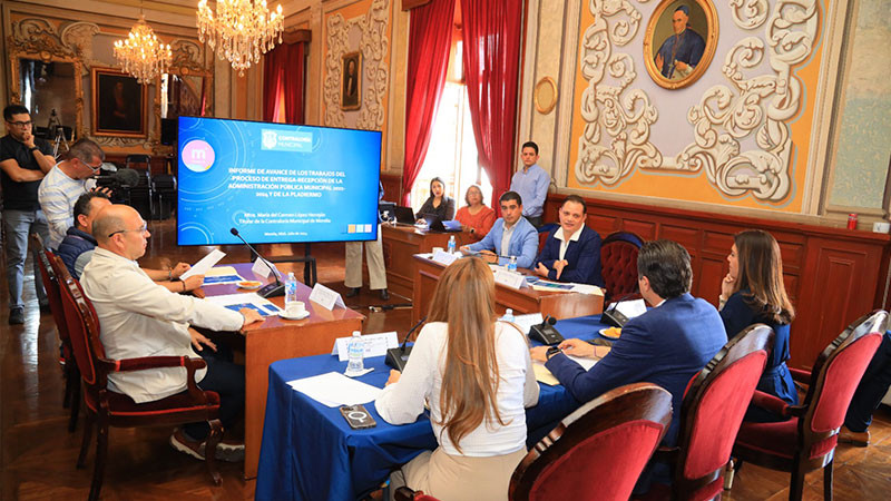 Instala Alfonso Martínez Comisión de Entrega-Recepción en Morelia 