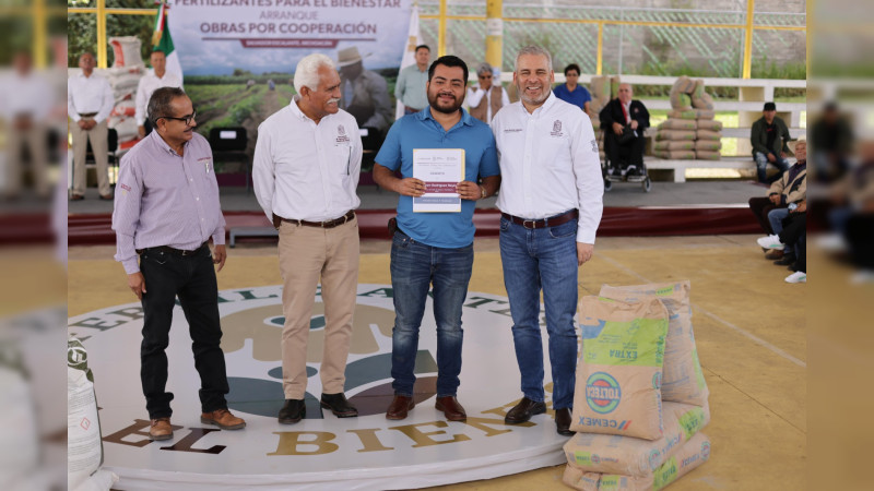 Concluye con éxito entrega de fertilizantes gratuitos a agricultores