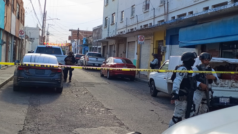 Se registra intensa movilización tras ataque en comercio de Celaya; hay tres personas sin vida 