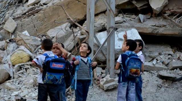 Mueren 22 niños y 6 profesores durante bombardeo en Siria 