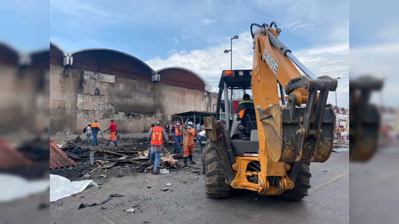 Rehabilita Ayuntamiento espacio para instalar puestos en mercado Independencia