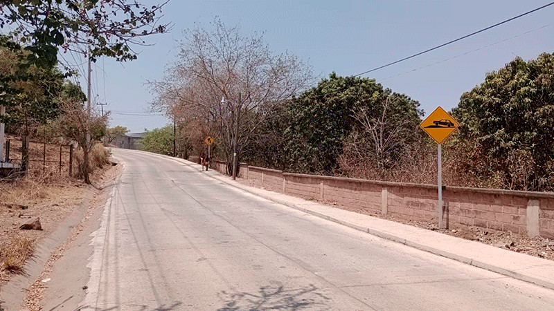 Rehabilitó SCOP camino Parícuaro-Susupuato; beneficiará a 6 mil 500 habitantes