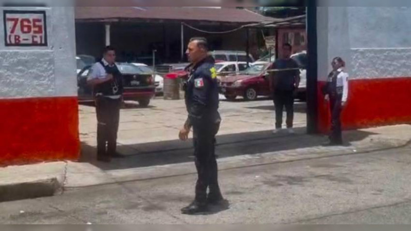 Hieren con arma de fuego a dos sujetos en Morelia, Michoacán 