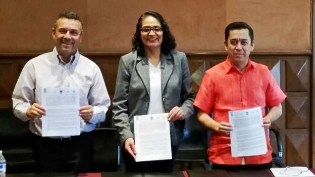 Ayuntamientos de Michoacán y Secretaría de Turismo firman convenios de infraestructura turística - Foto 0 