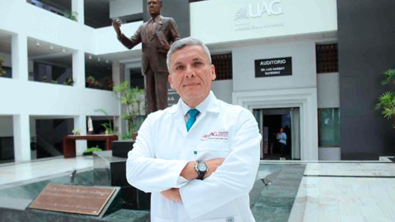 Egresado de la UAG, dentro del Top 100 de Líderes de la Salud 