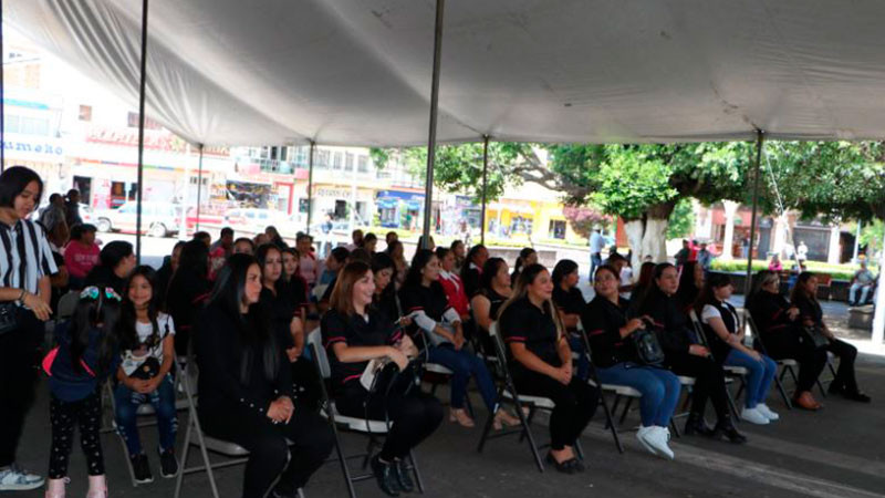 Alcalde de Ciudad Hidalgo, Michoacán, clausuró talleres de la Dirección de Desarrollo Social en este 2024 