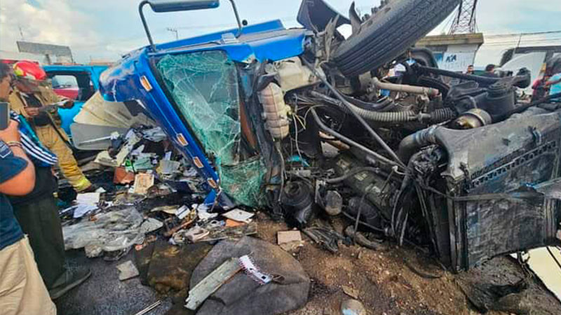 Carambola en la México-Tuxpan deja al menos 13 lesionados 