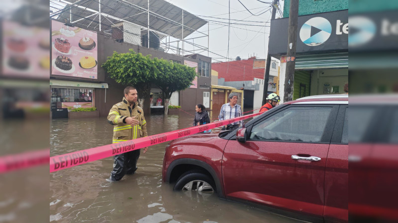 Brinda PC estatal apoyo a habitantes de colonia Prados Verdes